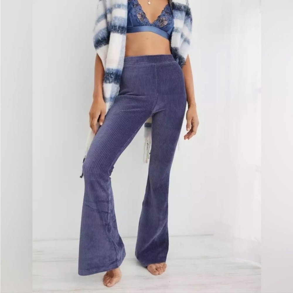 Aerie Flared Highwaist Pants Sz S Blue Ribbed Velour Soft Loungewear Comfy Soft